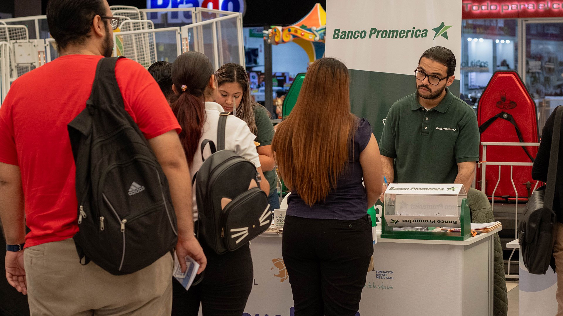 Feria de empleo plaza mundo soyapango