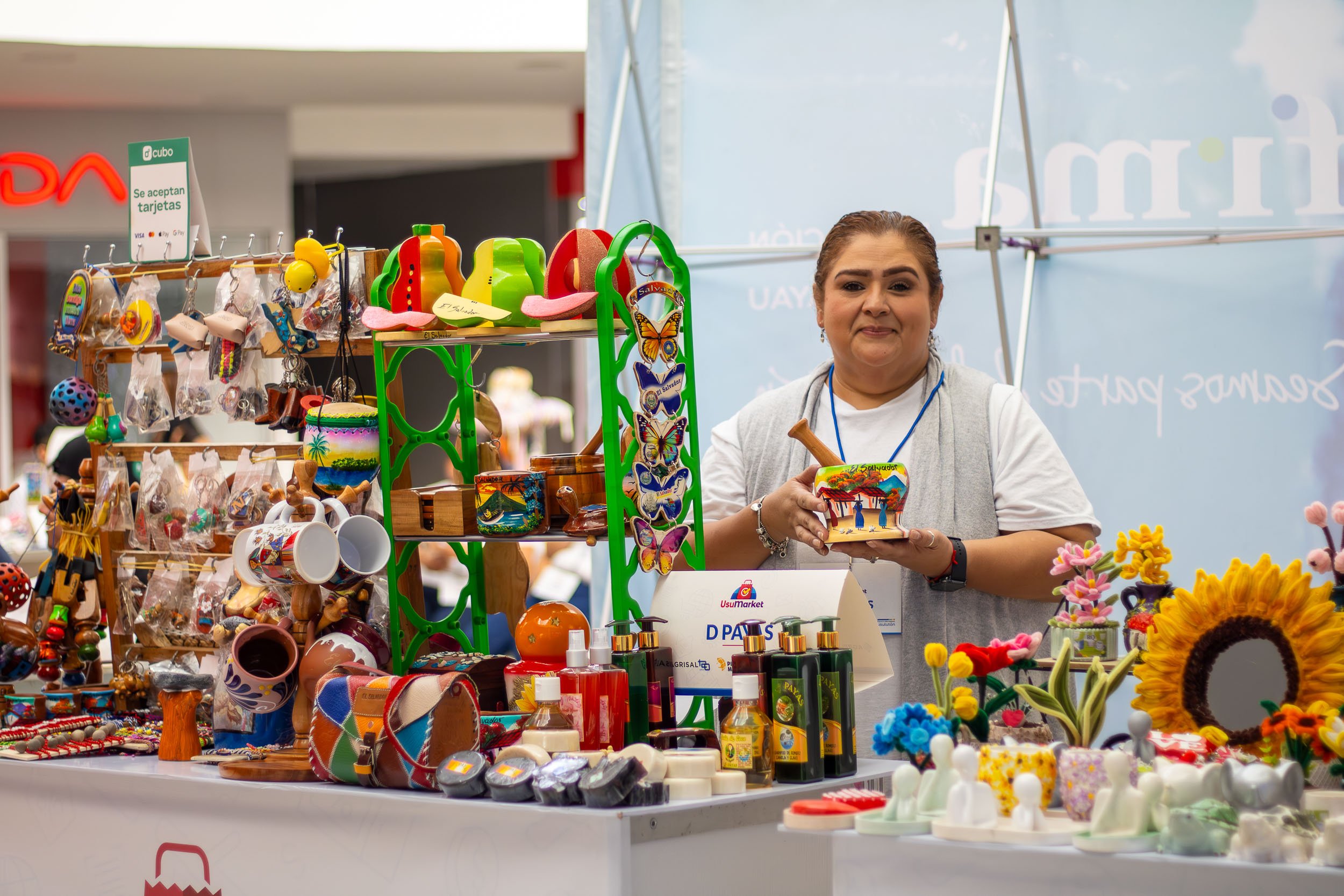 UsuMarket-Plaza Mundo usulutan