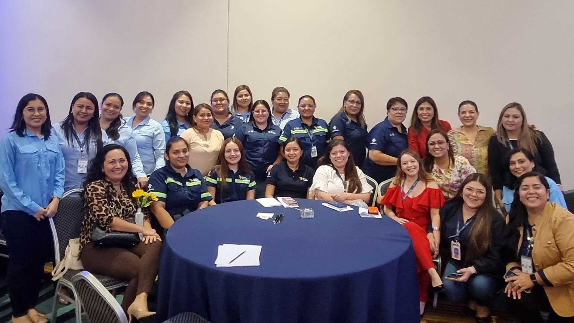 Foro Mujer Generación A: Empoderamiento y Auto-Conocimiento para las Mujeres de Agrisal